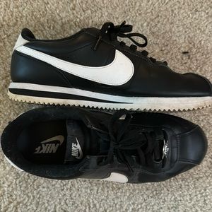 Nine cortez Black